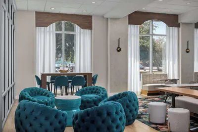 Photo 4 - Hampton Inn New Orleans French Quarter Market Area