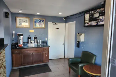 Photo 3 - Vince's Motel Inc.