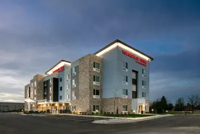 Photo 2 - TownePlace Suites by Marriott Oconomowoc