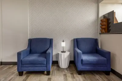 Photo 5 - Super 8 by Wyndham Laredo