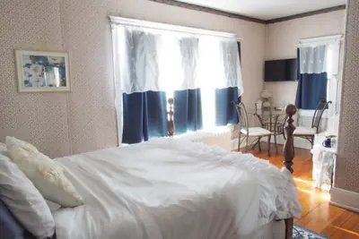 Photo 4 - The Bissing House