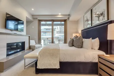 Photo 3 - Premium Three Bedroom 3 Apartment Hotel by RedAwning