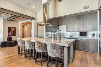 Photo 5 - Two Bedroom Penthouse 2 Apartment Hotel by RedAwning