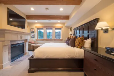 Photo 2 - Luxury One Bedroom 1 Apartment Hotel by RedAwning