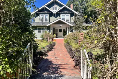 Photo 2 - Greenwood Bed & Breakfast
