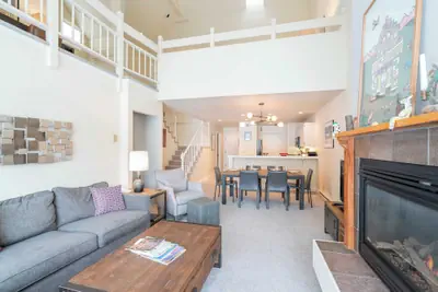 Photo 3 - Etta Place Too 113 by Avantstay Close to Town & The Slopes! In Complex w/ Communal Pool & Hot Tub