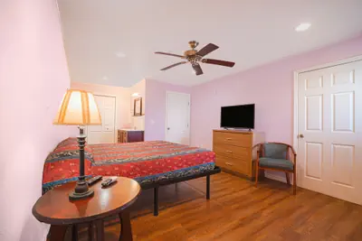 Photo 5 - Monterrey Motel Padre Island, Corpus Christi By Oyo