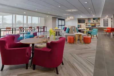 Photo 4 - Home2 Suites by Hilton Scottsdale North
