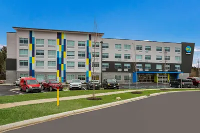 Photo 2 - Tru By Hilton Traverse City