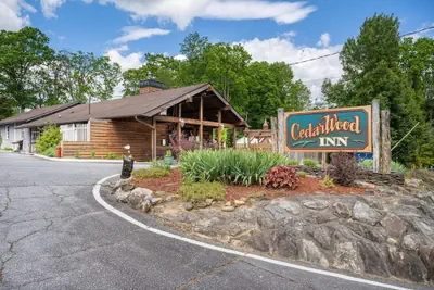 Photo 2 - CedarWood Inn
