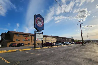 Photo 2 - Grizzly Inn