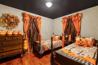 Photo 4 - The Warlock House