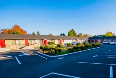 Photo 2 - Oyo Hotel Portland Or Near Airport