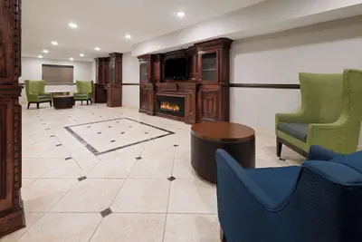 Photo 4 - Days Inn By Wyndham Jackson Downtown
