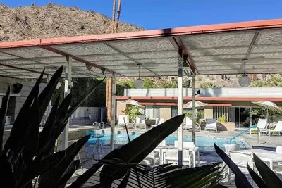Photo 2 - Orbit In - 21 and Over - A Town & Desert Boutique Hotel