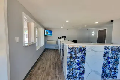 Photo 4 - Budget Inn & Suites