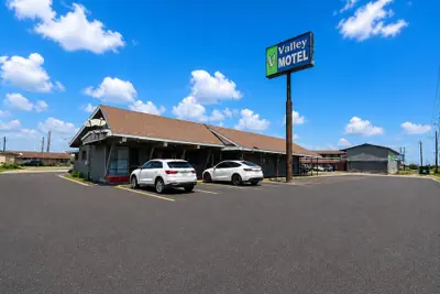 Photo 2 - Valley Motel Corpus Christi Near Airport I 37