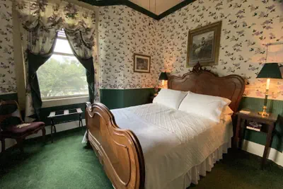 Photo 4 - Four Winds Victorian Venue & Suites