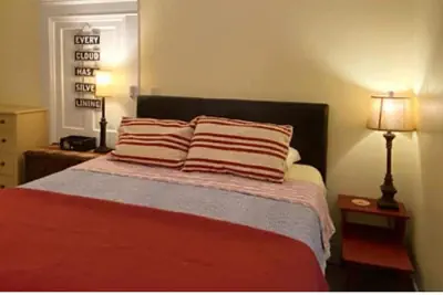 Photo 2 - College Inn Bed and Breakfast