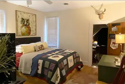 Photo 5 - College Inn Bed and Breakfast