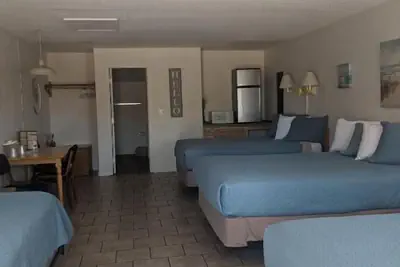 Photo 5 - Little Daisy Motel