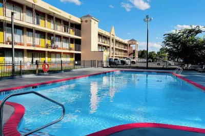 Photo 2 - Ashland Studio Inn By OYO Richmond North near Kings Dominion