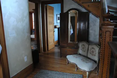 Photo 3 - Off Broadway B&B