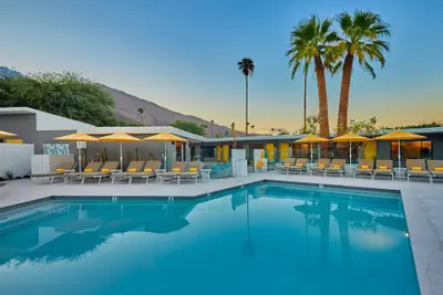 Photo 2 - Twin Palms Resort - A Gay Men's Resort