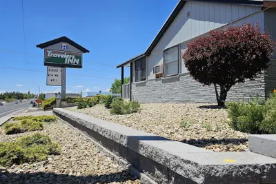 Photo 2 - Travelers Inn