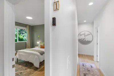 Photo 5 - Sweet Suites Capitol Hill