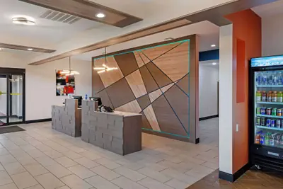 Photo 4 - Best Western Plus Executive Residency Carlsbad Hotel