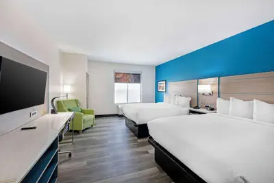 Photo 5 - Best Western Plus Executive Residency Carlsbad Hotel