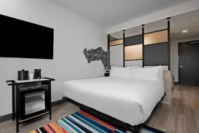 Photo 5 - Aloft by Marriott Kansas City Country Club Plaza
