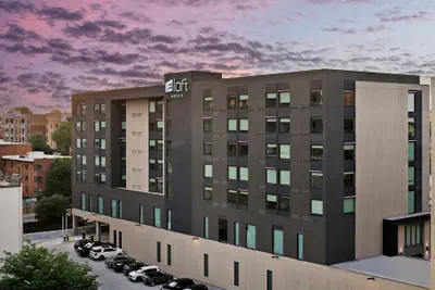 Photo 2 - Aloft by Marriott Kansas City Country Club Plaza