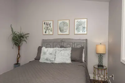 Photo 3 - Heart of Mainstrasse Apt 2