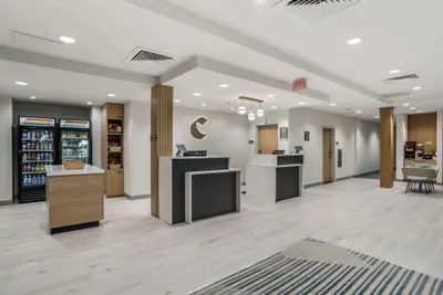 Photo 4 - Comfort Inn & Suites Panama City Beach - Pier Park Area