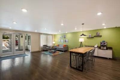 Photo 5 - Woodspring Suites Austin Central