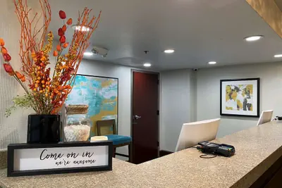 Photo 3 - The Addison Hotel, SureStay Collection by Best Western