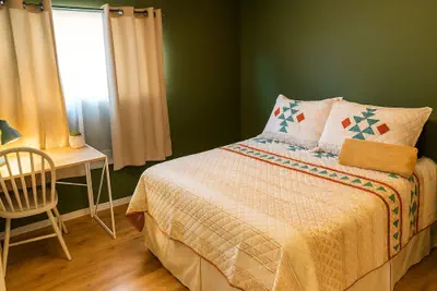 Photo 4 - Private bedroom in Peach Blossom Country House