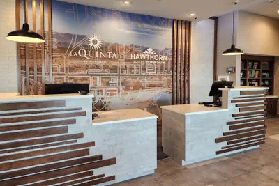 Photo 3 - Hawthorn Extended Stay by Wyndham Del Rio
