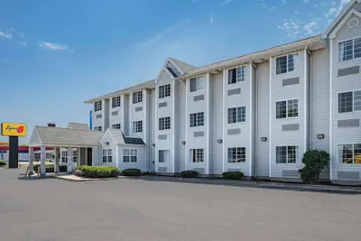 Photo 2 - Super 8 by Wyndham Joliet