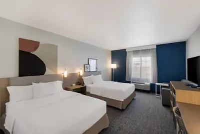 Photo 5 - Spark by Hilton Midland South