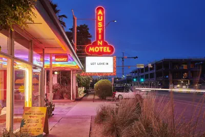 Photo 2 - Austin Motel