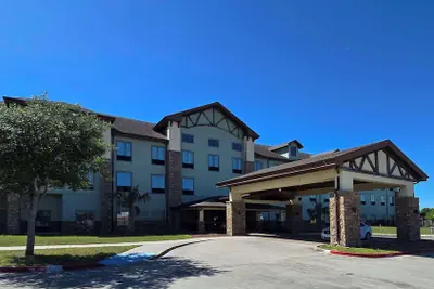 Photo 2 - Comfort Inn & Suites Beeville