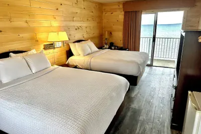 Photo 4 - Sunrise Beach Motel