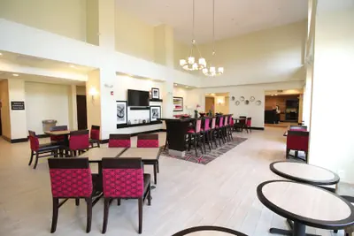 Photo 5 - Hampton Inn & Suites Sandusky/Milan