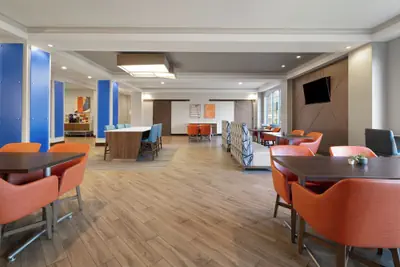 Photo 4 - Holiday Inn Express & Suites Aiken by IHG