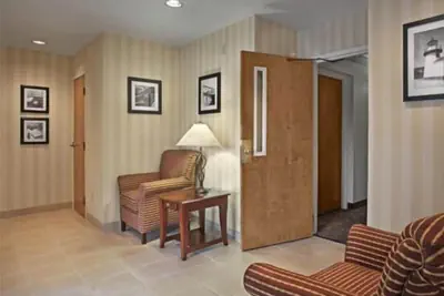Photo 3 - Rosemont Suites