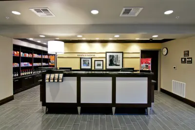 Photo 3 - Hampton Inn & Suites Bellevue Downtown-Seattle