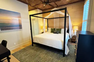 Photo 5 - The Key West Hotel